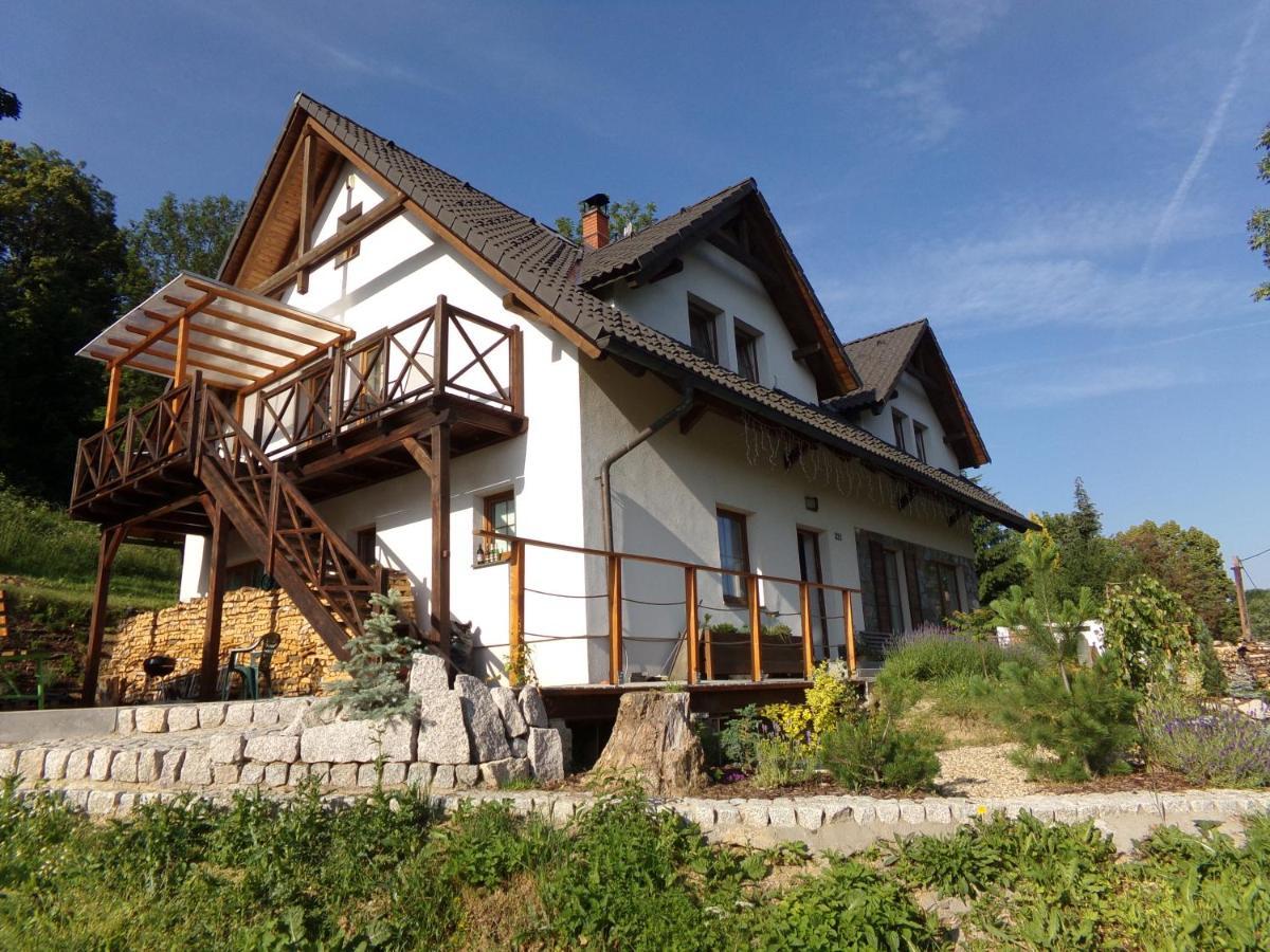 Motyli - Luxusni U Jestedu Apartment